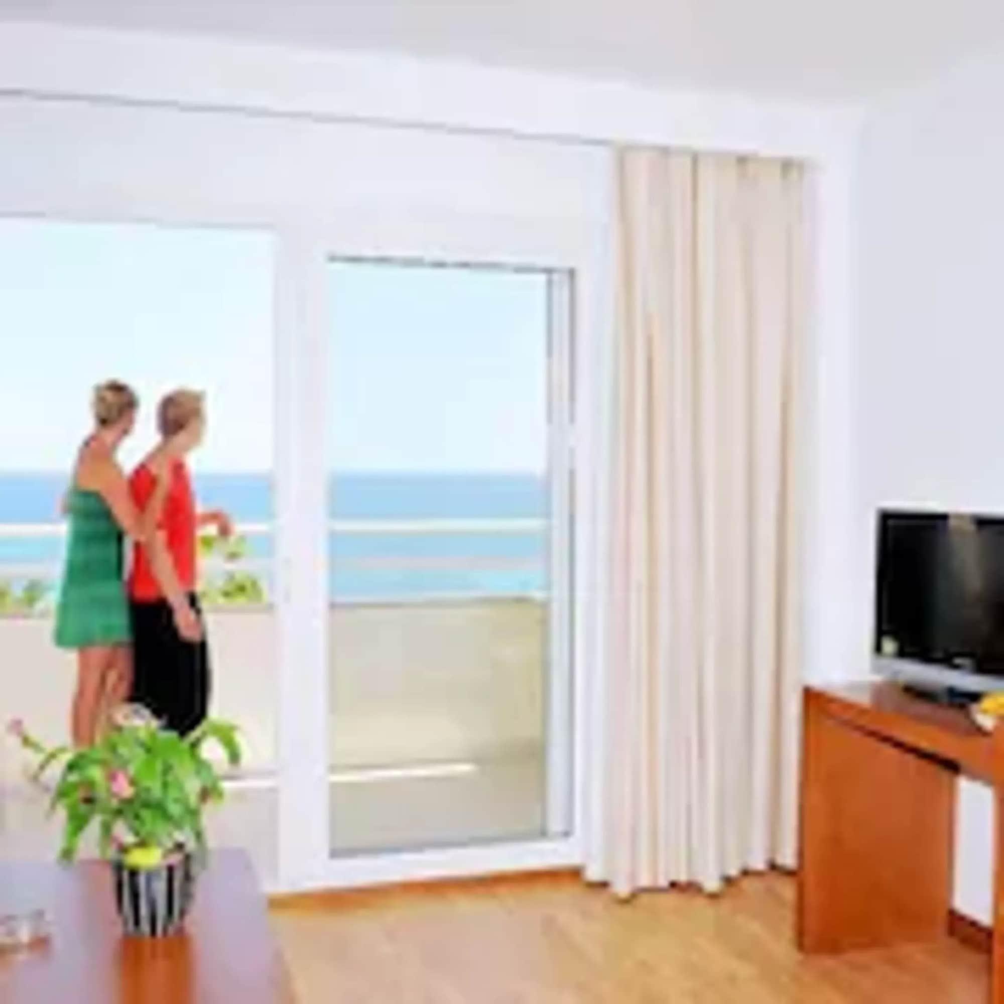 Cabot Cap De Mar Hotel Cala Bona  Ngoại thất bức ảnh